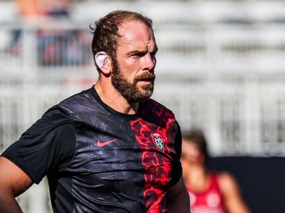 New Toulon signing Alun Wyn Jones applauded for selfless act