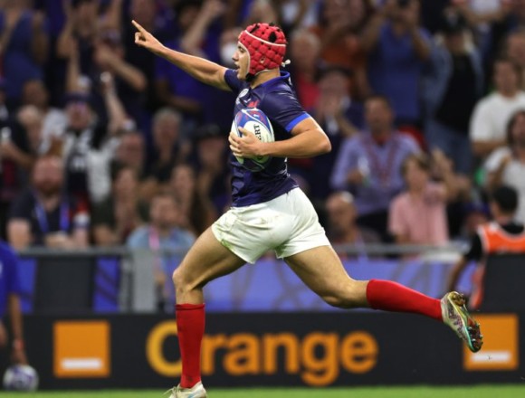 France hammer Namibia with record victory but concerns over Dupont linger