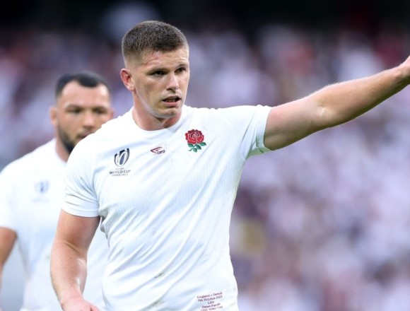 England laugh off suggestion Owen Farrell has picked up an injury