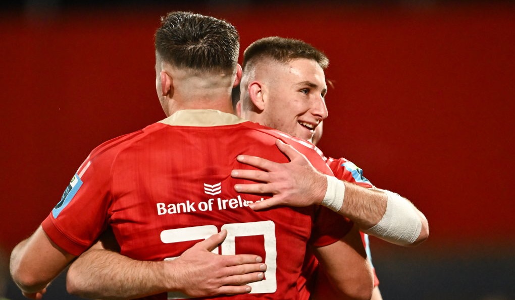 Munster climb to top of URC table after victory over Dragons
