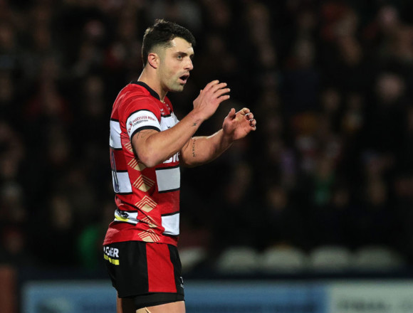 Adam Hastings misses late penalty as Gloucester defeated by Northampton