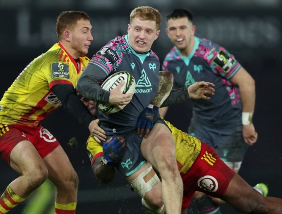 Iestyn Hopkins double sees Ospreys past Perpignan to advance in Challenge Cup