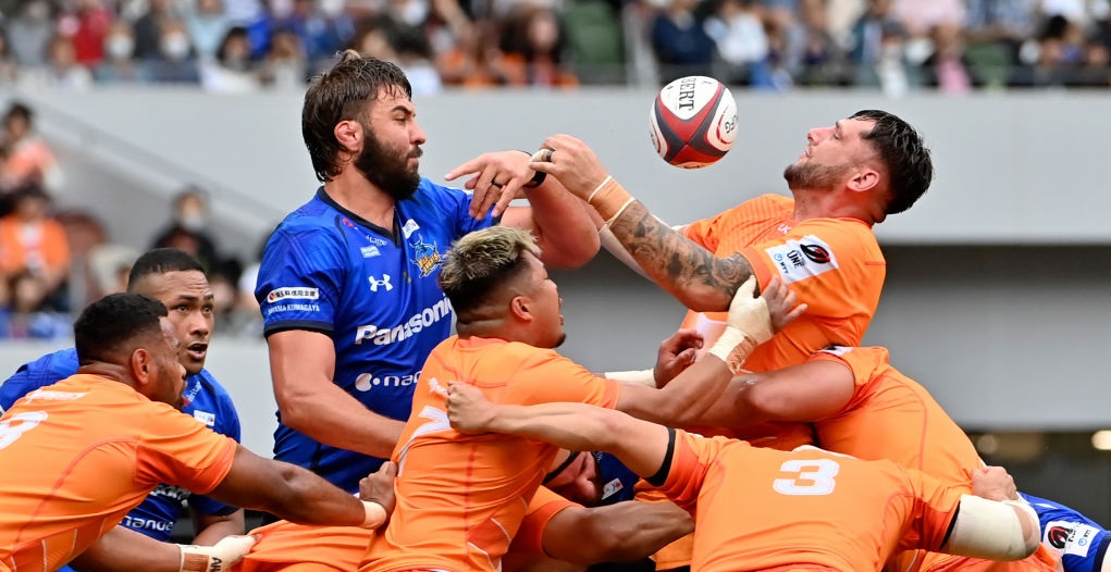 Lood de Jager pulling up trees in Japan after return from injury