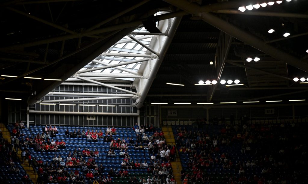 Late u-turn sees Wales-Scotland clash to be played with roof closed