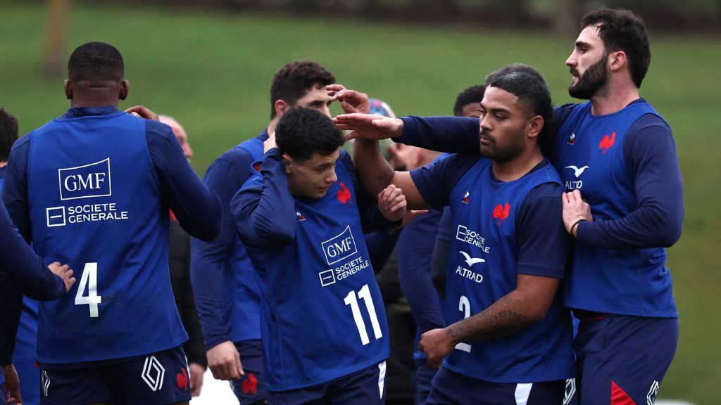 France forced into late change to XV ahead of Italy clash