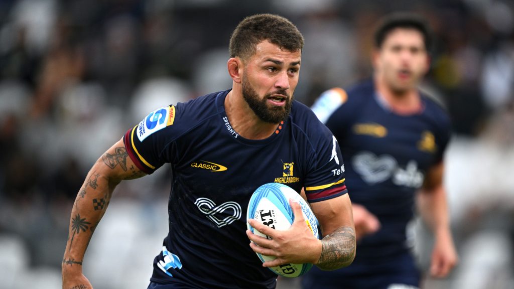 ‘Signing of the decade’: New Zealand’s fullback riches on show as Highlanders’ recruit stars
